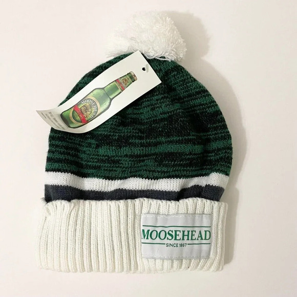 Karbon Moosehead Lager Beer Winter Hat  Beanie Toque and Mittens - Picture 2 of 14